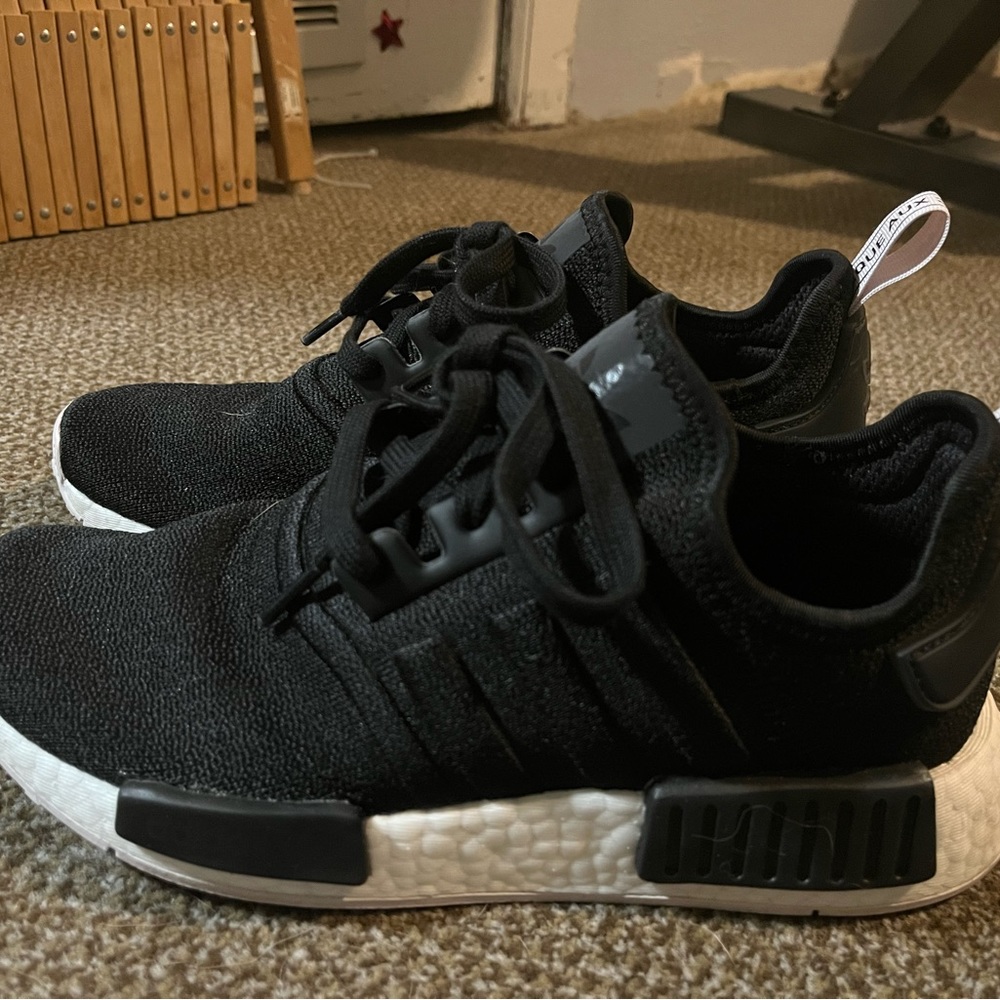 Adidas NMD_R1 orchid tab size 7